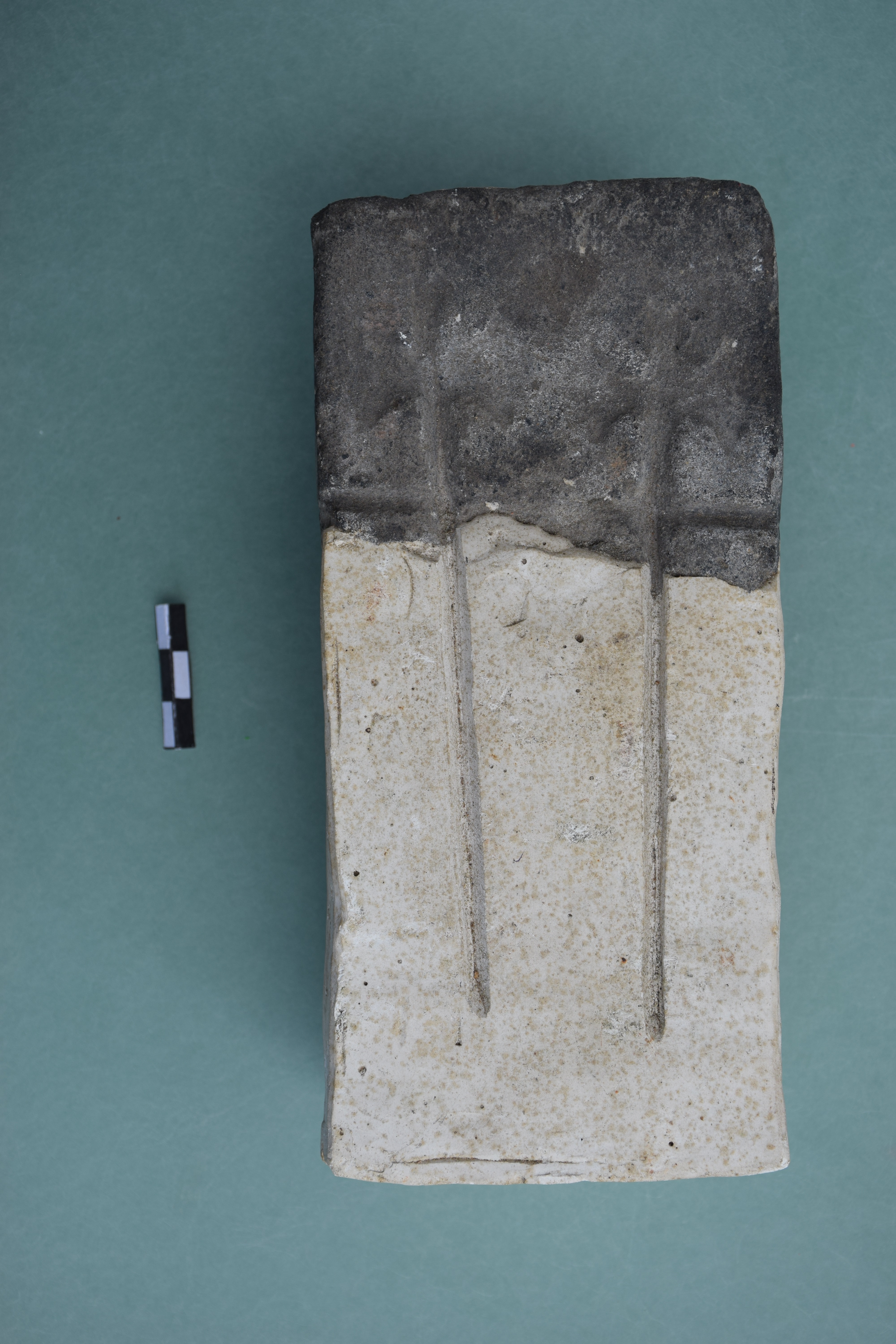ქინძისთავის ქვის ყალიბი,ფიჭვნარი,ნაქალაქარი,ძვ.წ. II ათასწლეულის მეორე ნახევარი